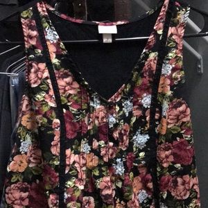 Floral sleeveless blouse